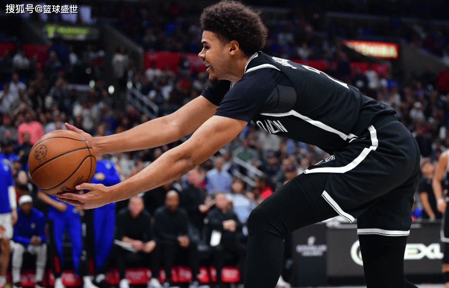 星空体育app-赛后密尔沃基雄鹿调整名单以备中超，复出首秀环节打磨，更衣室稳定，球队文化再被提及的简单介绍